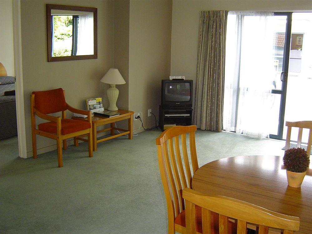 Bush Inn Court Motel Christchurch Exterior photo